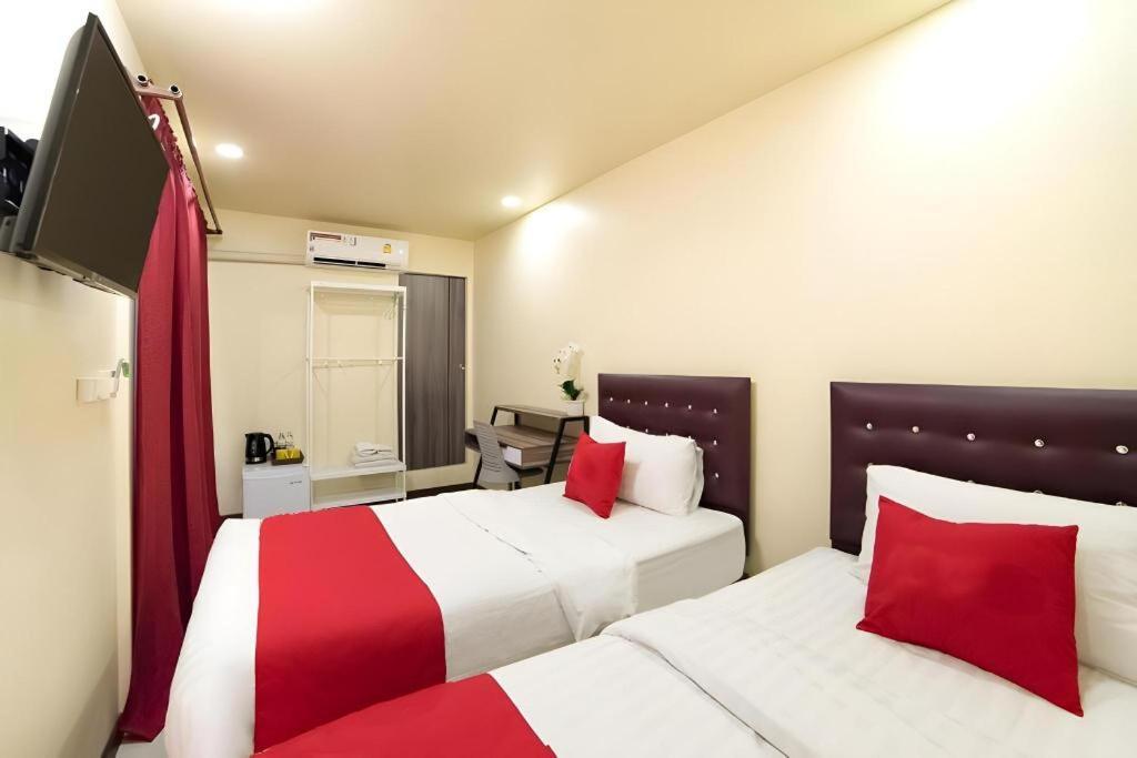5 Diamond Hotel Банкок Екстериор снимка